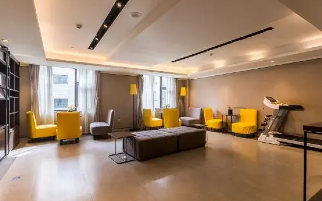 Homeinn Plus Hotel (Nanjing Xinjiekou)