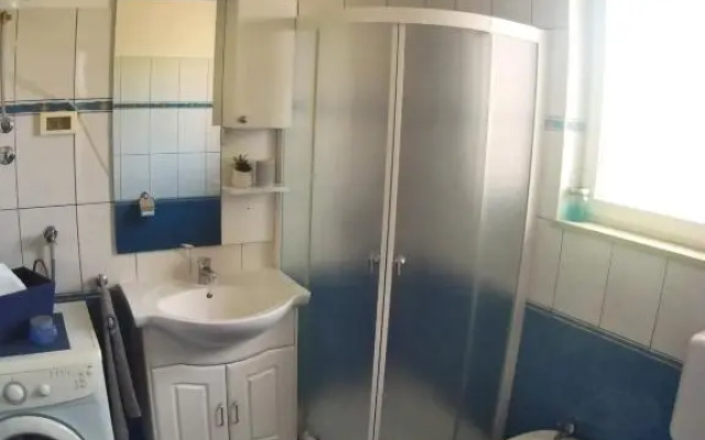Apartment Matika, terrace apartment 10 minutes walk from center