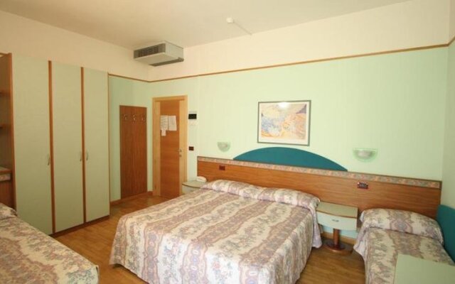 Hotel Fantini Гаттео-а-Маре комната для гостей