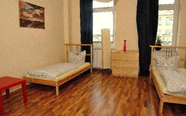 3-Raum-Fewo-Dresden-Zentrum-Balkon-Blick-auf-Altstadt-L10