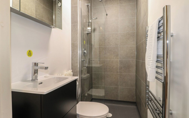 Marine Court Ground Floor Double With Shower Room