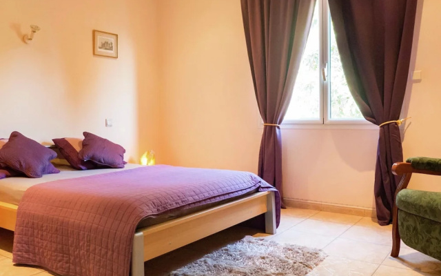 Exquisite Villa in Perpignan With Swimming Pool