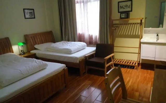 Guilin Lakeside Inn
