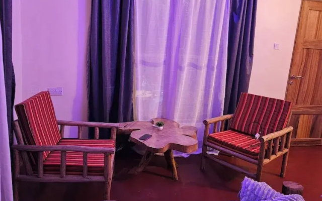 African Royal Villa and Campsite