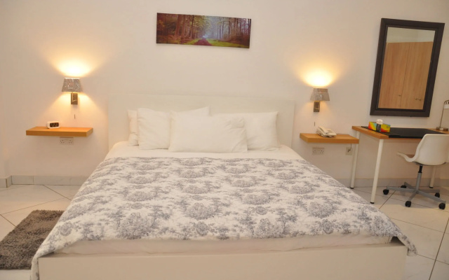Le Suites Serviced Apartments
