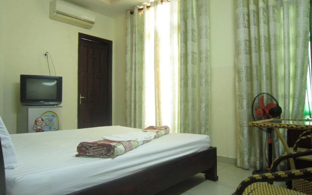 Van Luu Hotel