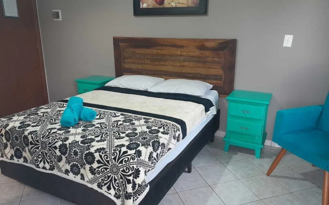 Pousada La Ferrugem Suites