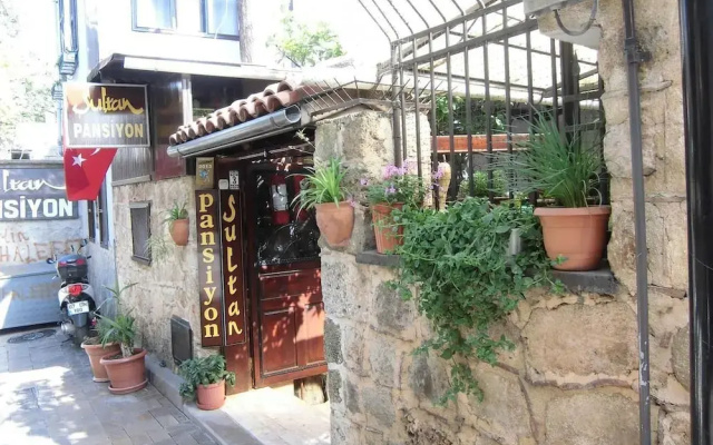 Sultan Pension