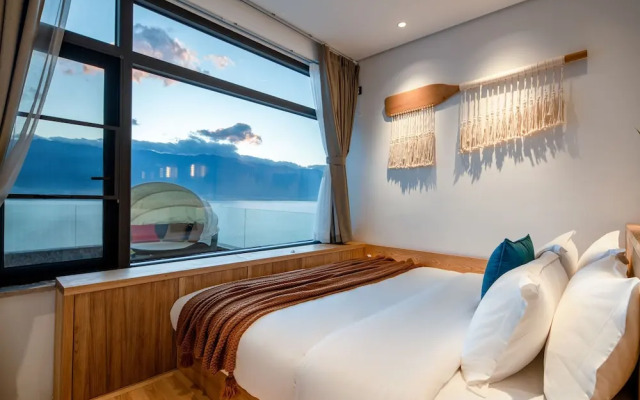Manshan Yise Lake View Hotel