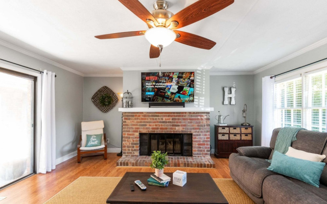 3926 Pineview, Smyrna