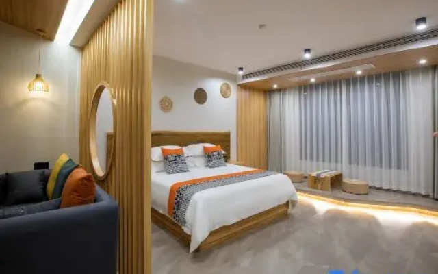 Huangshan Zhushuishan Residence