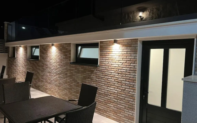 Apartments Villa Milas With Pool