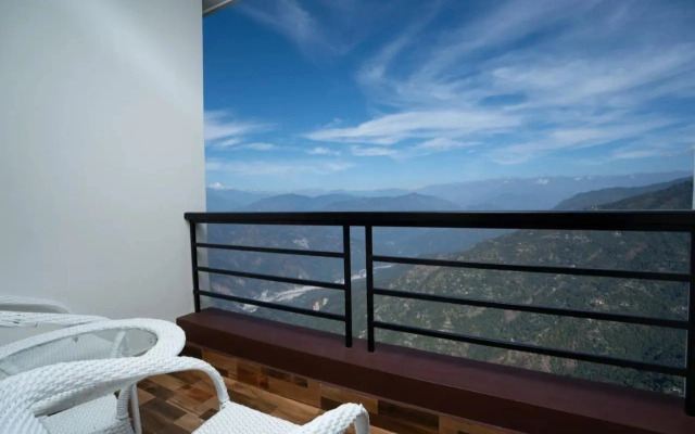 Summit Sherpa Mountain Hotel & Spa