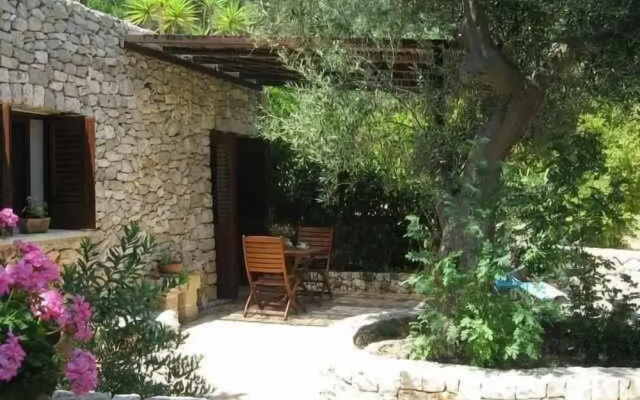 Mirto Sotto - Casa in Pietra sul Mare