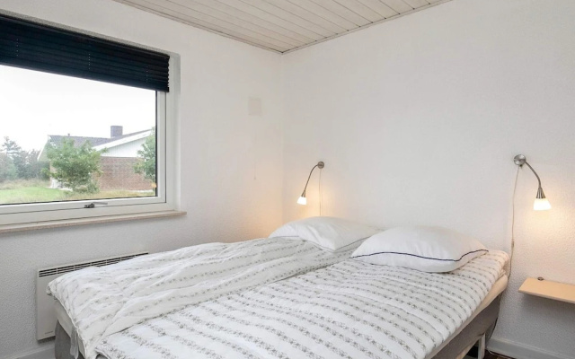 10 Person Holiday Home in Blavand
