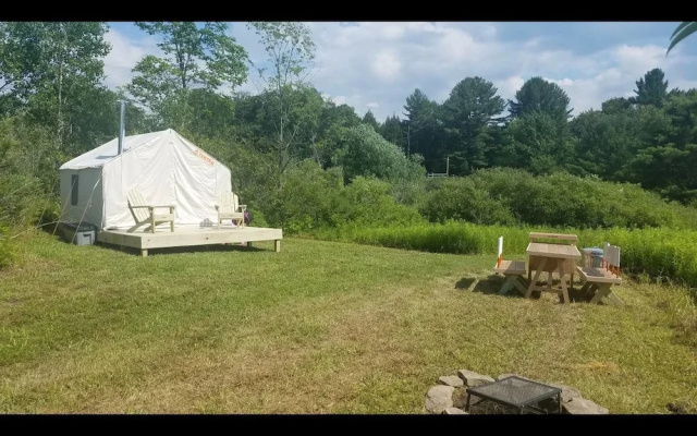 Tentrr â Horsefeathers Farm