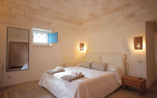 TD Trullo Titiro Vineyard, Wine Cellar & Pool