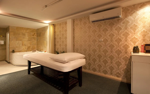 Victory Saigon Hotel