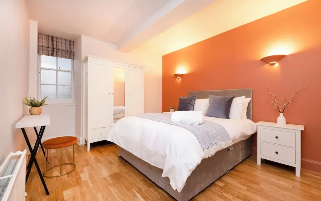 JOIVY Modern 1-bed flat in New Town