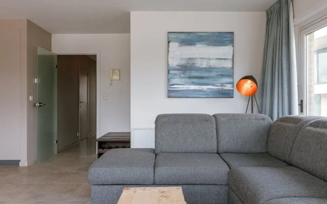 Huswell - Family Apartment With Balcony Near Coast
