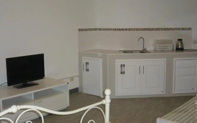 Room-chan Kim Don Mueang Guest House Tri