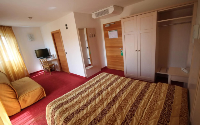 Nature Bio Hotel Elite
