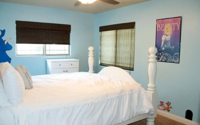 Belle's Castle 7 Bedrooms 3.5 Bathrooms Home