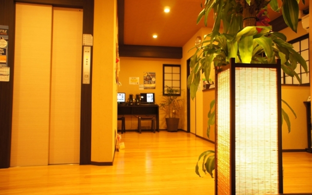 Отель K's House Tokyo Oasis Токио вид на фасад