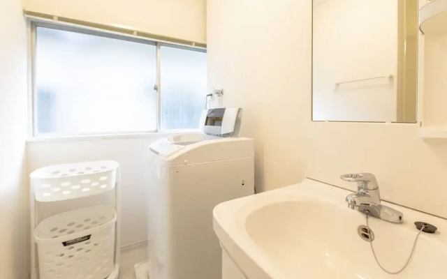 Minamiikebukuro Wide Apartment