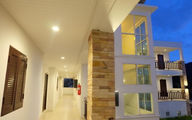MM Hill Hotel вид на фасад