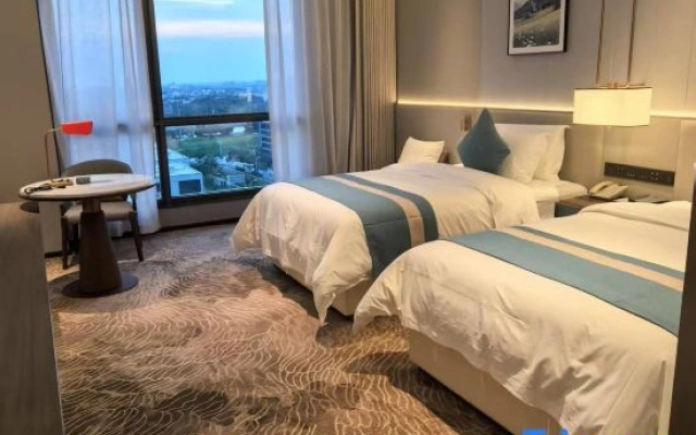 Jingmao Hotel (International Glasses City Danyang Railway Station)