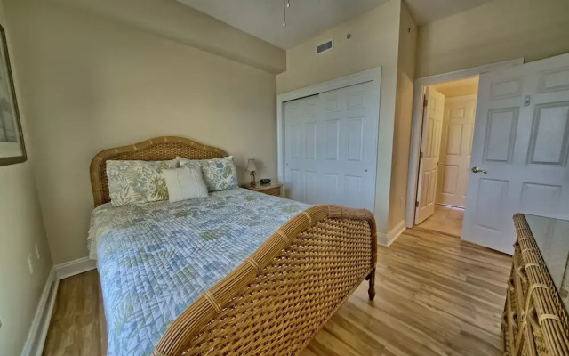 Luxurious Tropical Condo with Breathtaking Gulf View - Unit 2006 by RedAwning