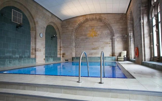 Torr Apartments - Highland Club