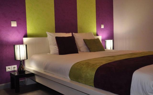 Hotel M