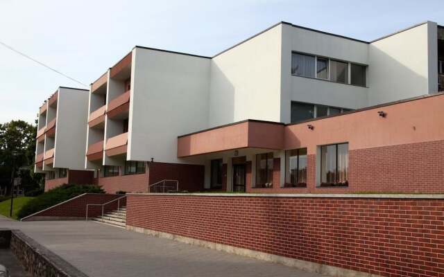 Hotel Dobele вид на фасад