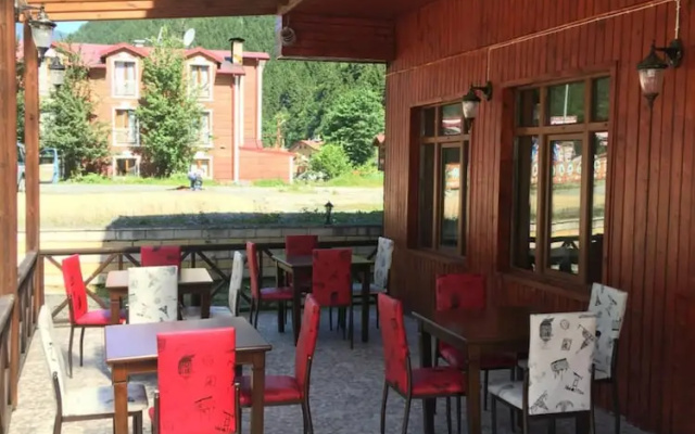 Ugur Motel