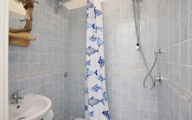 Amazing Apartment in Lavinio With 3 Bedrooms and Internet