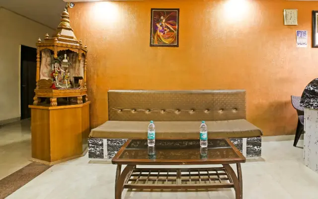 OYO 12847 Hotel Kanha Palace