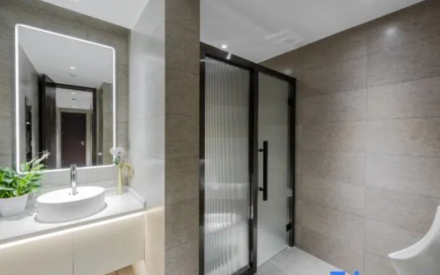 Homeinn Plus Hotel (Chengdu Sichuan University West China Hospital Tianfu Square Branch)