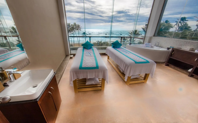 Club Waskaduwa Beach Resort & Spa