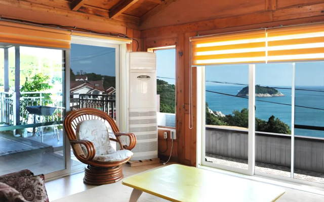Geoje Sumireu Pension