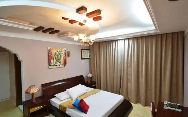 Al Barraq Hotel