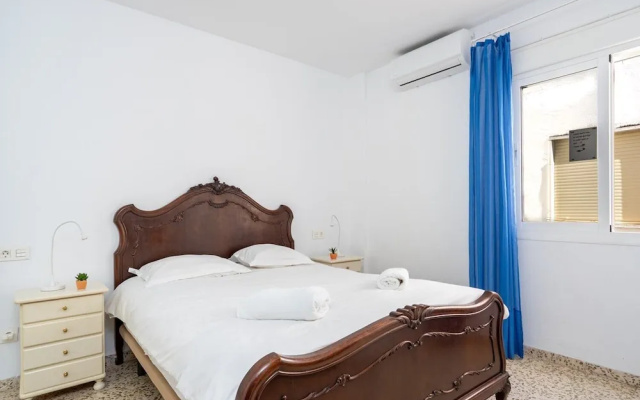 Large Apartment in Prime Location in Fuengirola Ref 98