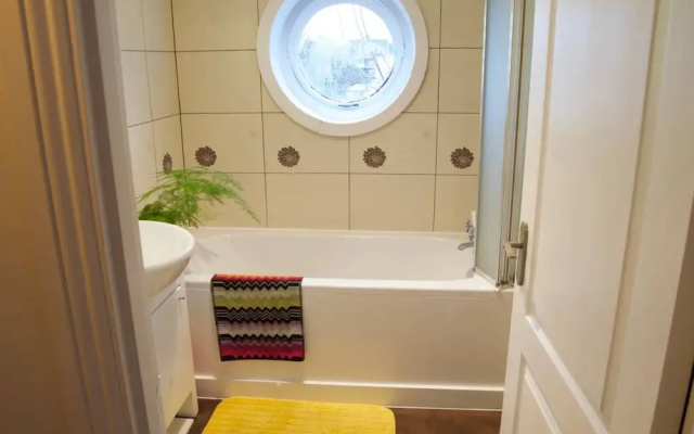 Newly Renovated 1 Bedroom Flat in New Cross Gate