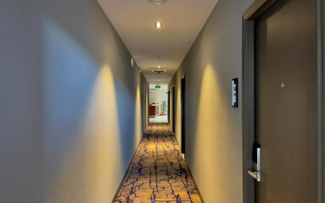 Отель Eleven Inn Tbilisi