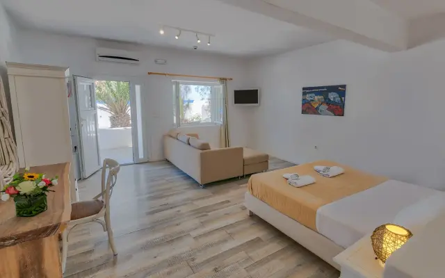 With-inn Mykonos Suites