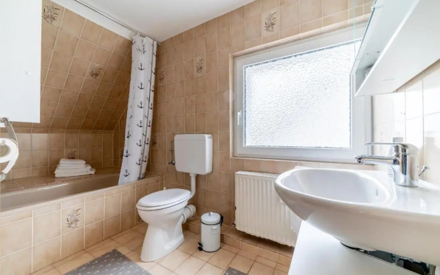 6843 Privatzimmer mit eigenem Bad