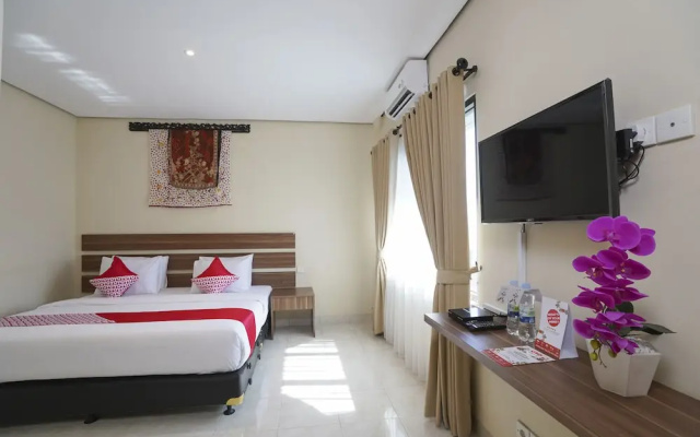 OYO 1992 China Town Hotel Bali