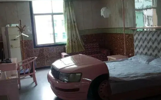 520 Theme Hotel