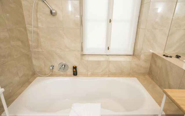 Senator Suite Stephansplatz by Welcome2Vienna